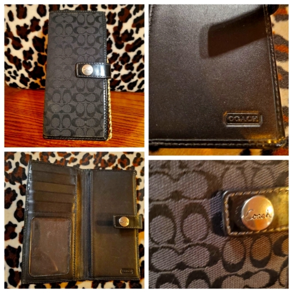COACH Checkbook/card case